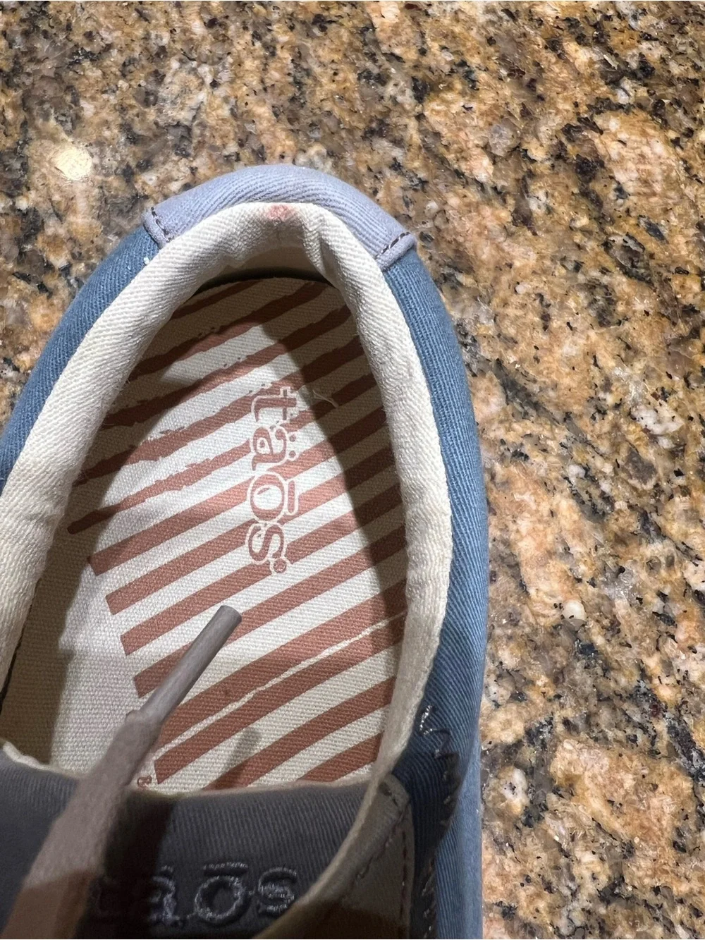 Taos Casual women's Low-Top Sneakers in Light Blue and Gray